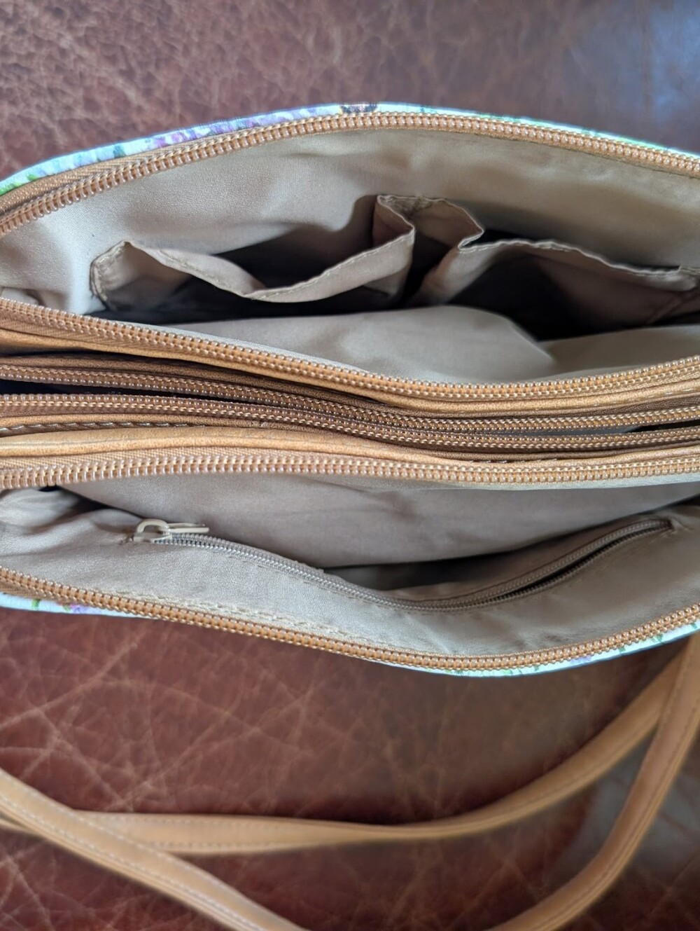 Koltov Crossbody Purse floral - Picture 7 of 7
